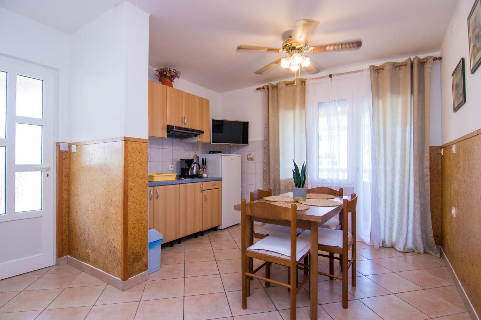 Apartments City Center Dekanic Крк Экстерьер фото